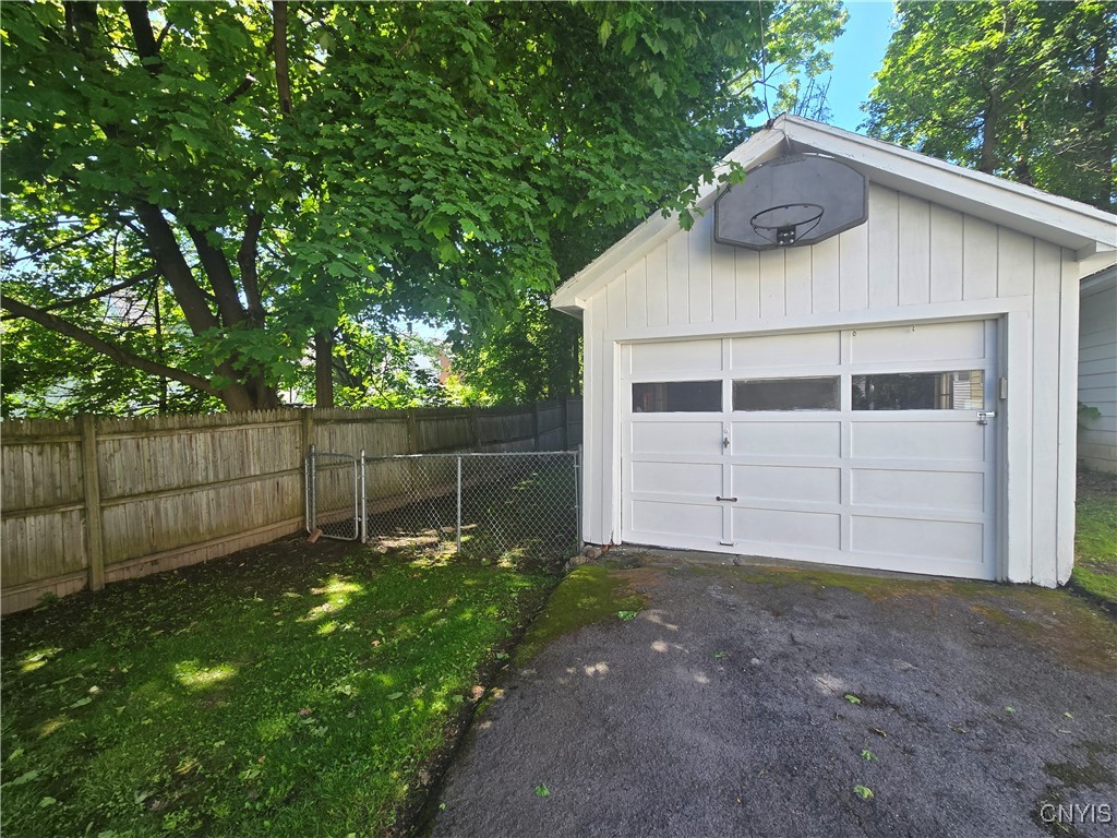 116 Mariposa Street, Syracuse, New York image 6
