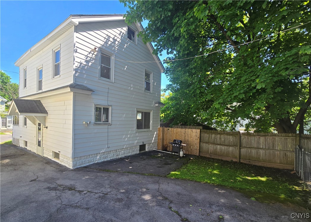 116 Mariposa Street, Syracuse, New York image 4