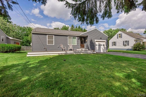 Homes For Sale - 118 Clarence Drive<br/> Onondaga County, Cicero, NY 13212