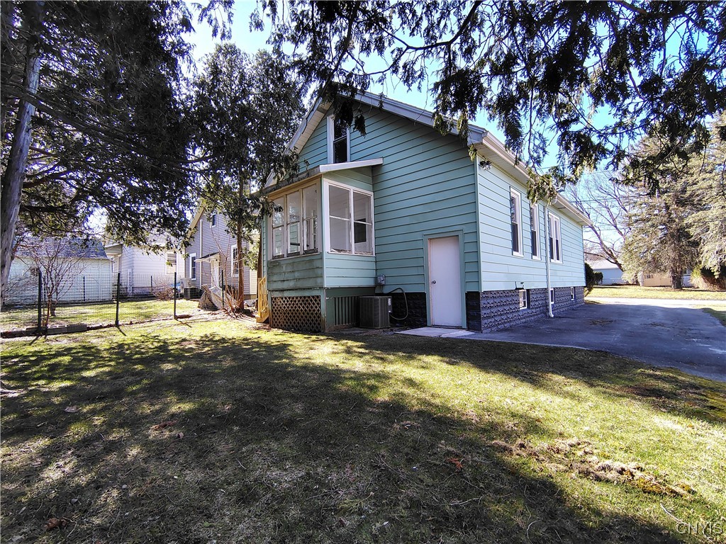 920 Arnold Avenue, Utica, New York image 36