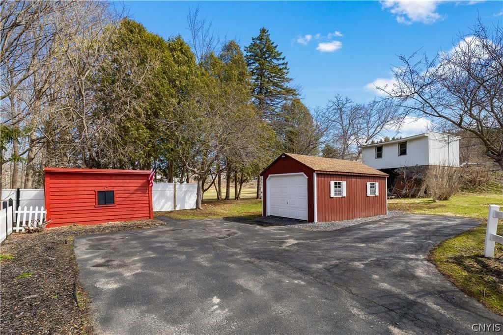Photo of 4450 Thieme Gulf Road, Westmoreland, NY 13476 (MLS # S1669737)