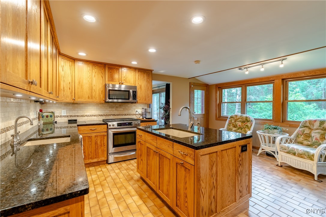 7672 Pinebluff Circle, Manlius, New York image 10