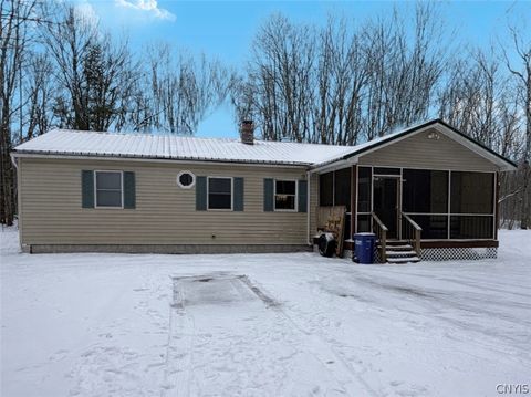 9140 Skinner Road Lee Center NY 13363