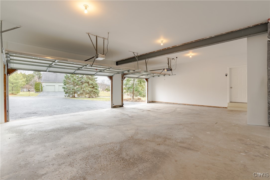 8405 Turnberry Drive, Manlius, New York image 41