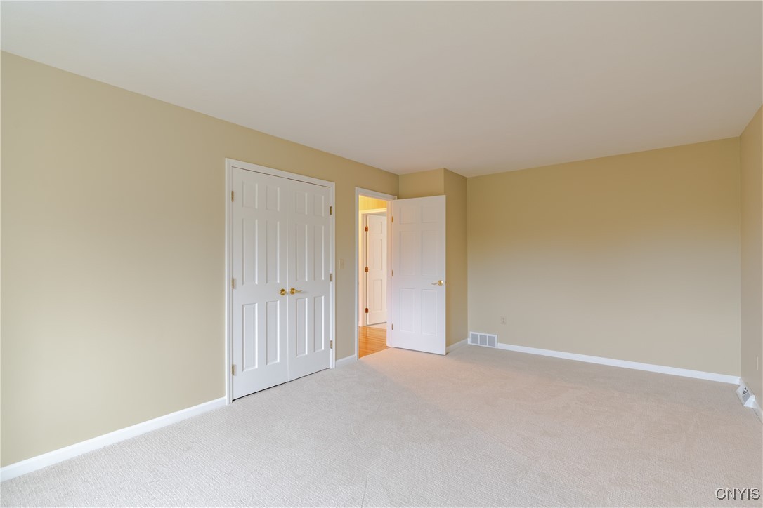 8405 Turnberry Drive, Manlius, New York image 35