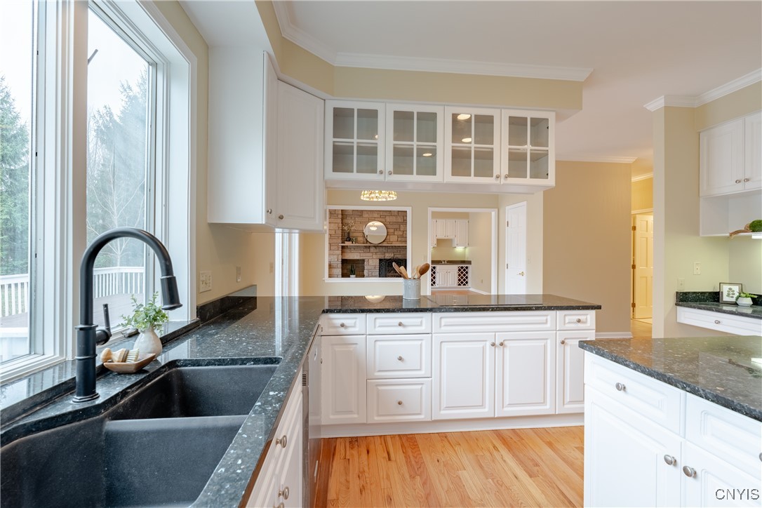 8405 Turnberry Drive, Manlius, New York image 17