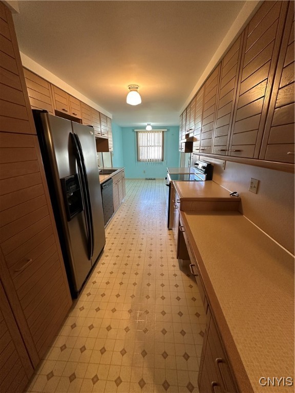 139 Dormar Drive, Clay, New York image 7