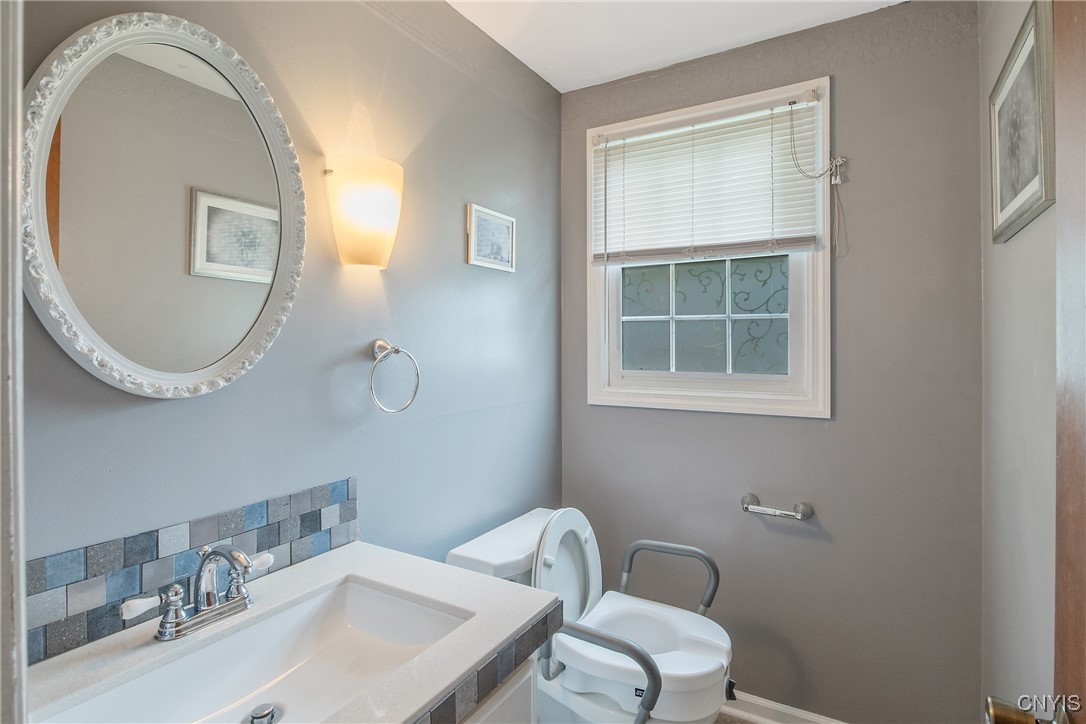 8013 Plinius Way, Clay, New York image 18