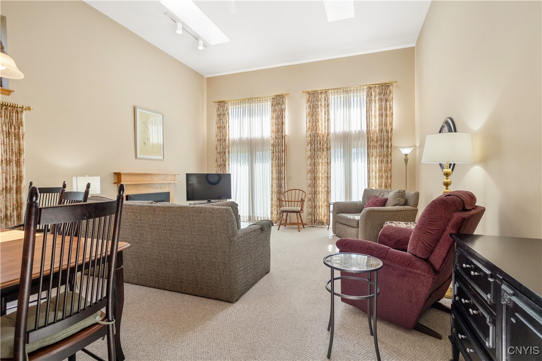 4842 Huntwood Path, Manlius, New York image 9
