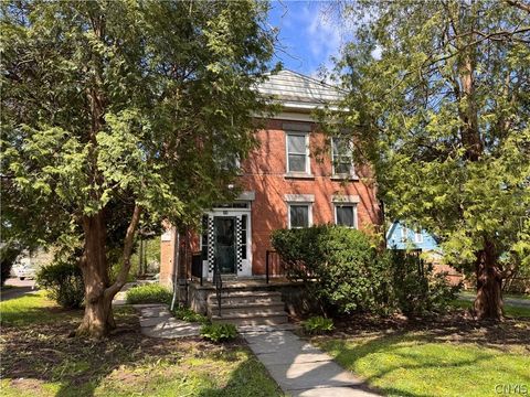 Homes For Sale - 59 N Fulton Street<br/> Auburn, NY 13021