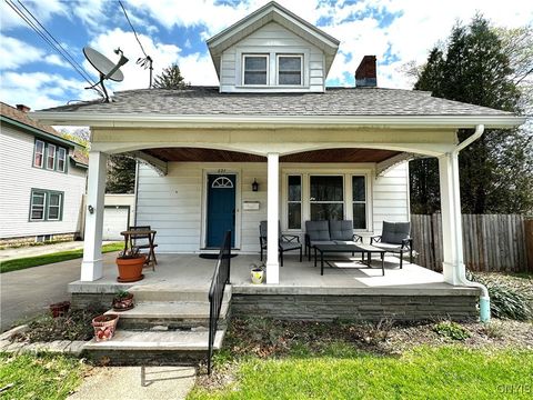 621 W 1st Street S, Fulton, NY 13069 - MLS#: S1602067