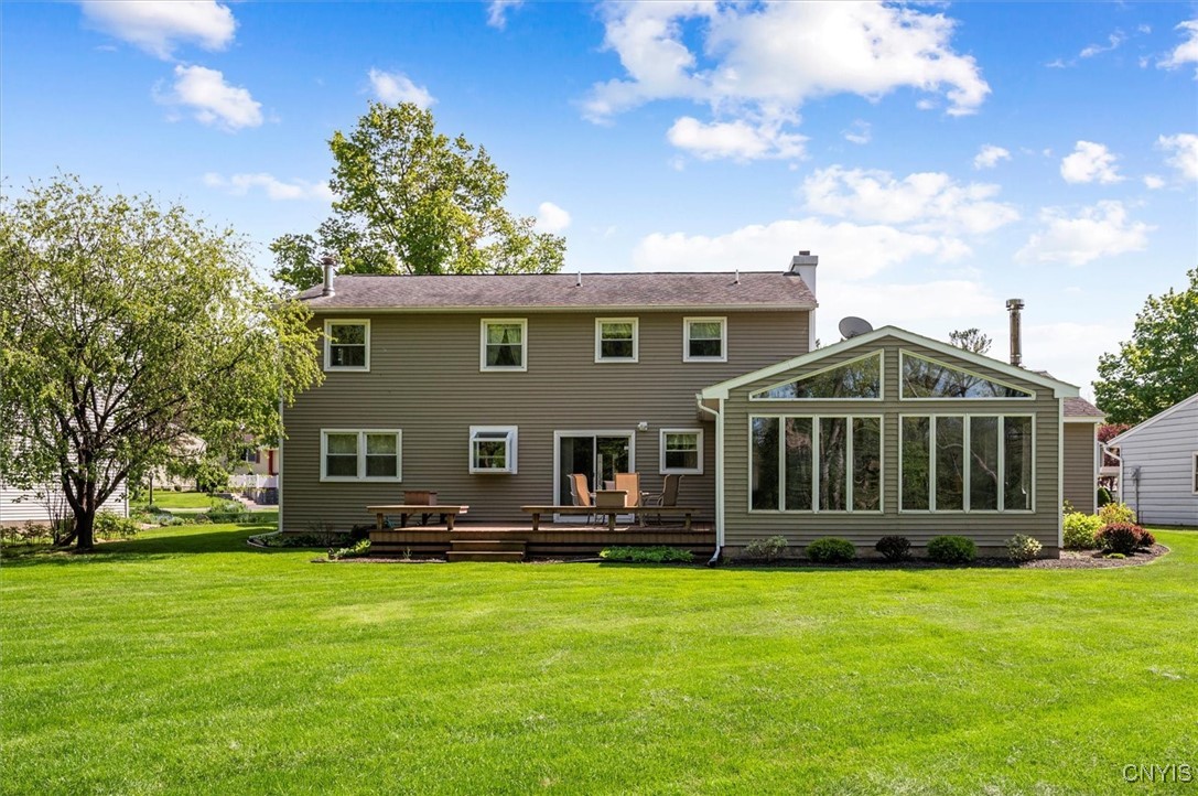 11 Harrogate Road, New Hartford, New York image 2