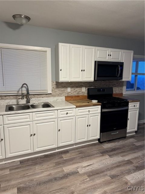 Tiny photo for 503 Boston Road, Salina, NY 13211 (MLS # S1654105)