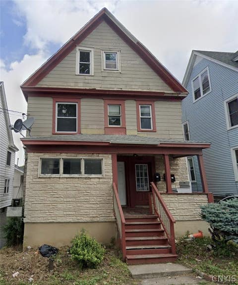 Apartment For Rent - 113 E Brighton Avenue<br/> Syracuse, NY 13205