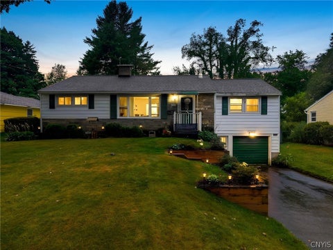 Homes For Sale - 129 Wadsworth Road<br/> Clay, NY 13212