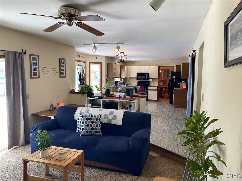 9465 Hawkeye Drive, Cicero, New York image 15