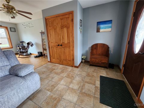 Tiny photo for 610 E Lake Street, Cape Vincent, NY 13618 (MLS # S1655422)