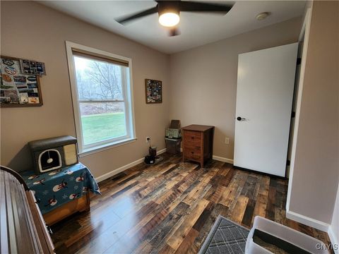 Tiny photo for 610 E Lake Street, Cape Vincent, NY 13618 (MLS # S1655422)