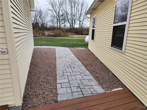 Tiny photo for 610 E Lake Street, Cape Vincent, NY 13618 (MLS # S1655422)