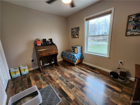 Tiny photo for 610 E Lake Street, Cape Vincent, NY 13618 (MLS # S1655422)