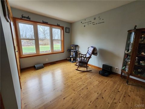 Tiny photo for 610 E Lake Street, Cape Vincent, NY 13618 (MLS # S1655422)