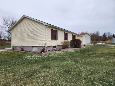 Tiny photo for 610 E Lake Street, Cape Vincent, NY 13618 (MLS # S1655422)