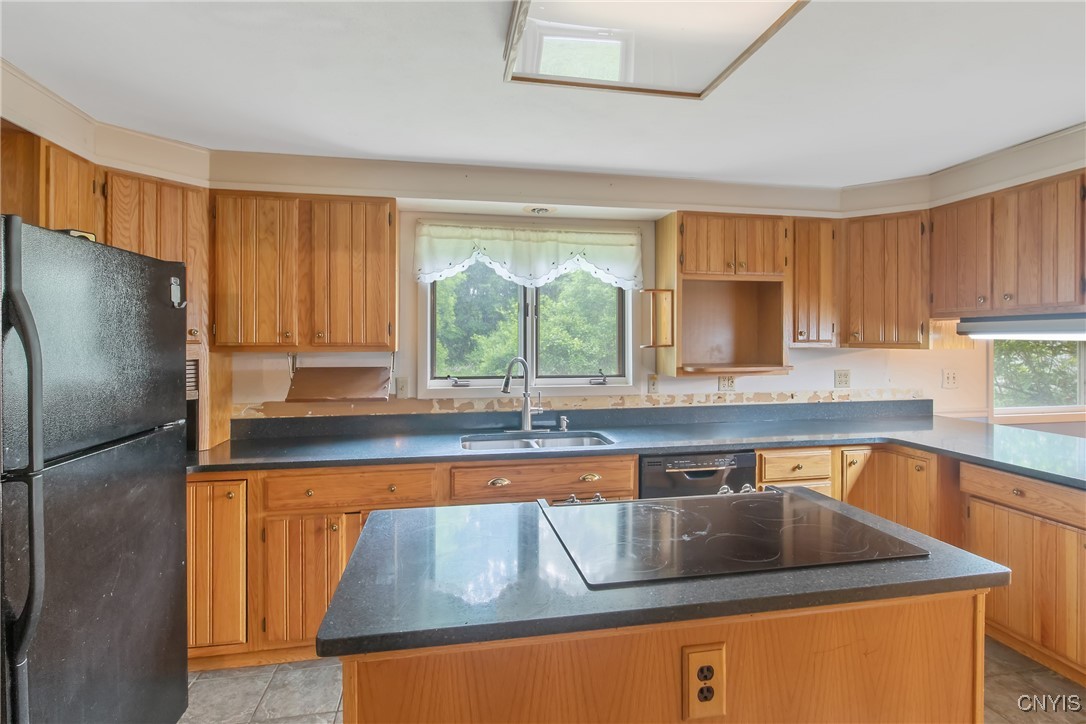 3643 Armstrong Road, Camillus, New York image 16