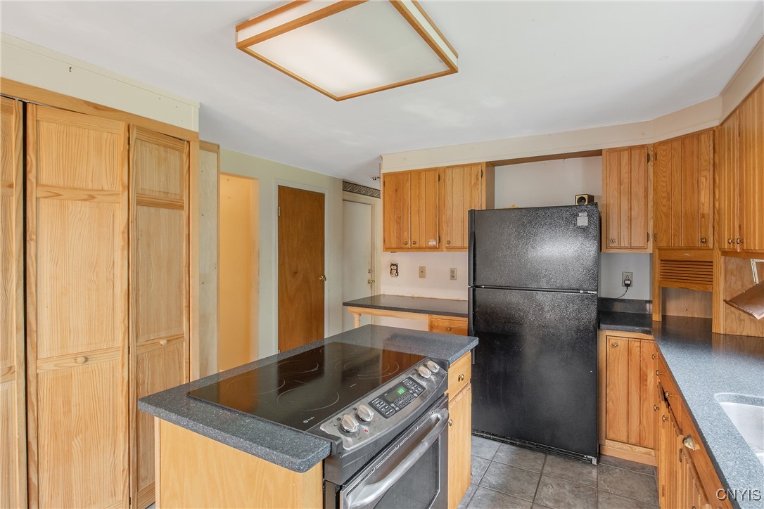 3643 Armstrong Road, Camillus, New York image 17