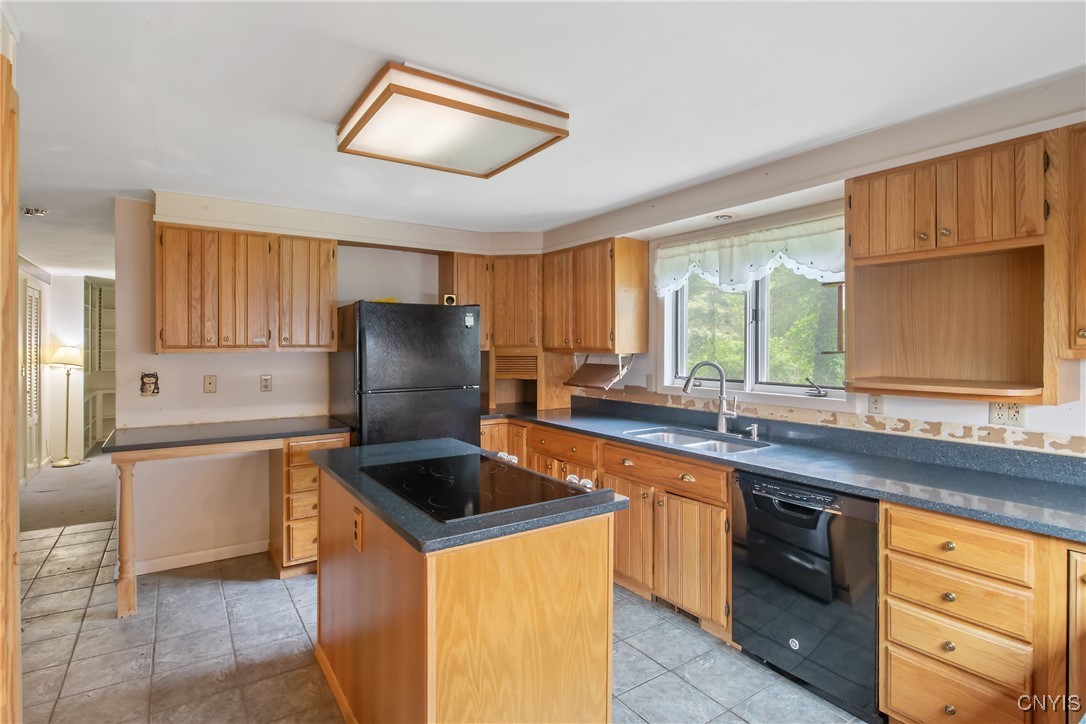 3643 Armstrong Road, Camillus, New York image 14