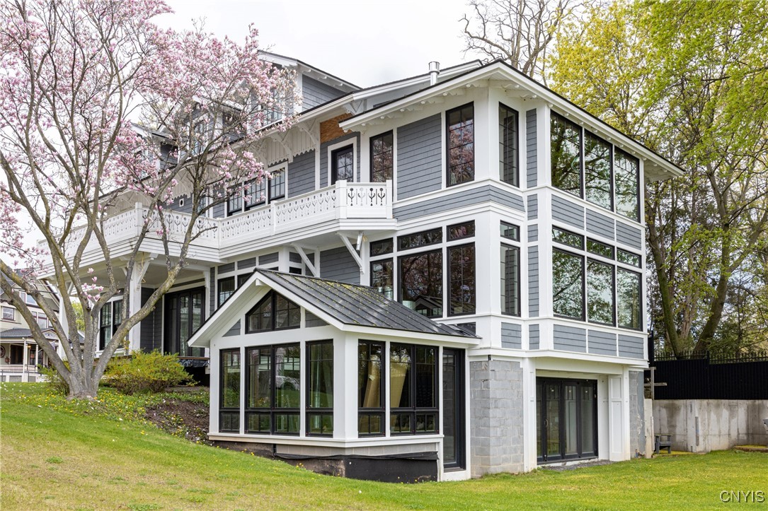 3 W Lake Street, Skaneateles, New York image 4