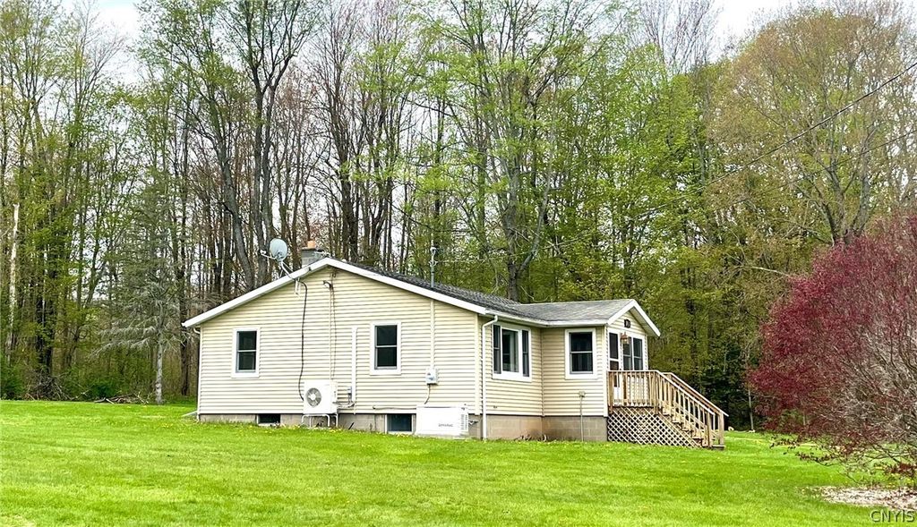Photo of 2002 Eno Road, Sterling, NY 13111 (MLS # S1678306)