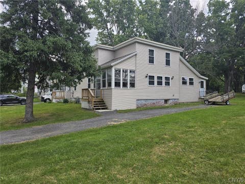 Photo for 700 - 702 Stump Road