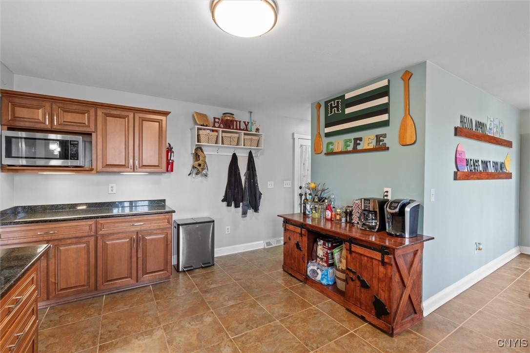 6334 Hardwood Lane, Cicero, New York image 19