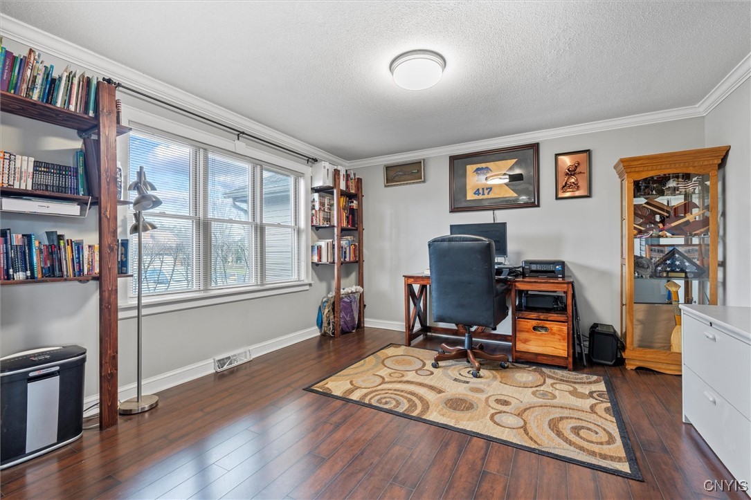 6334 Hardwood Lane, Cicero, New York image 4