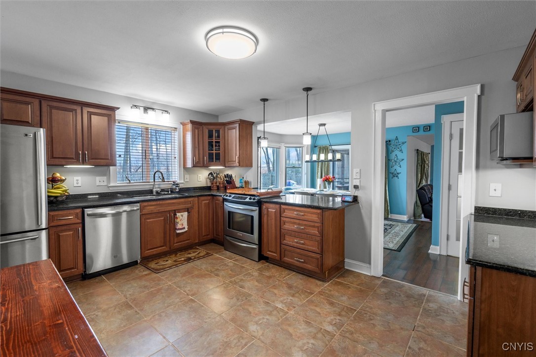 6334 Hardwood Lane, Cicero, New York image 12