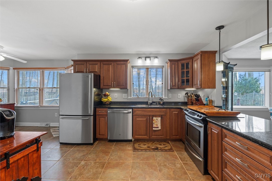 6334 Hardwood Lane, Cicero, New York image 13