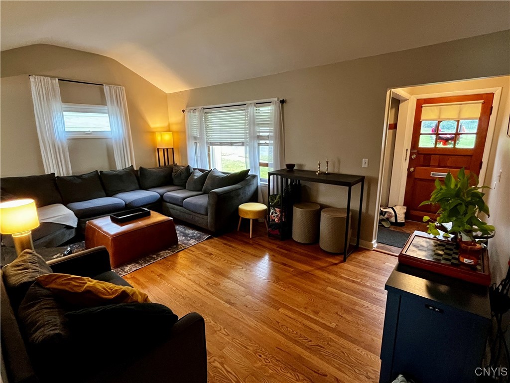 5 Harriet Street, Utica, New York image 3