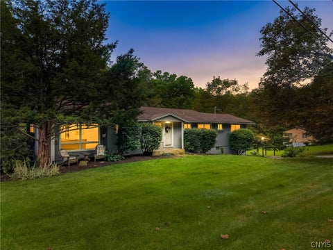 Homes For Sale - 406 Churchill Lane<br/> Manlius, NY 13066