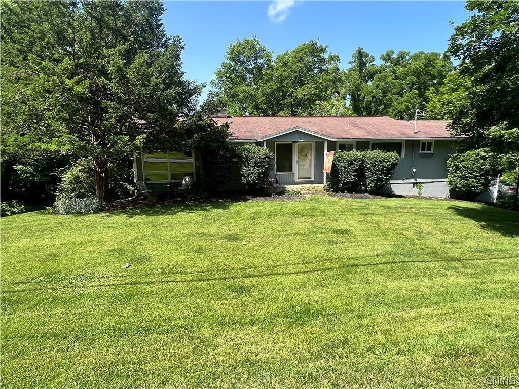 Photo of 406 Churchill Lane, Manlius, NY 13066 (MLS # S1703558)