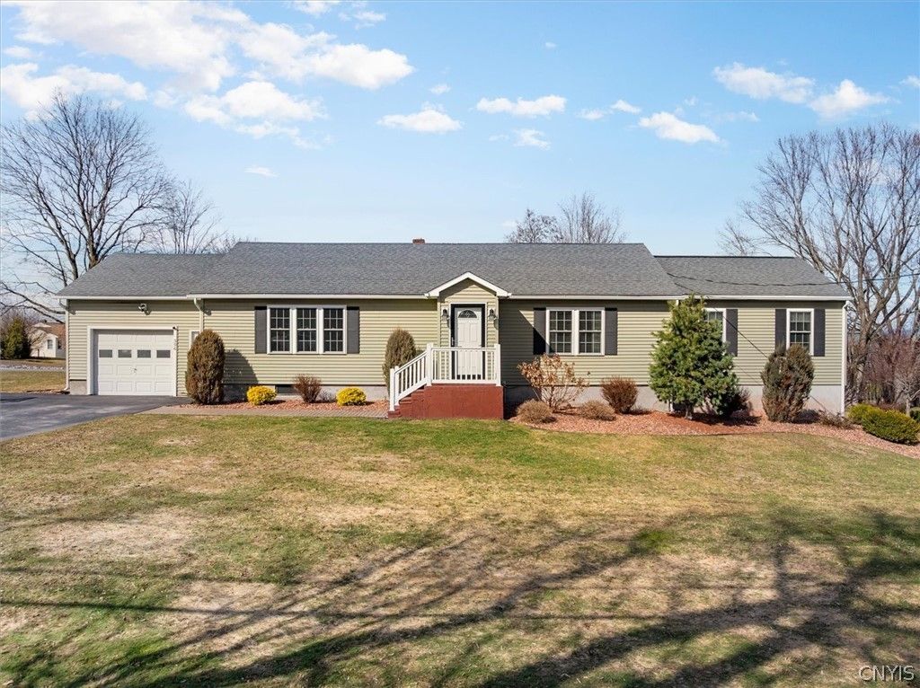 Photo of 396 Genesee Street, Oneida, NY 13421 (MLS # S1666001)