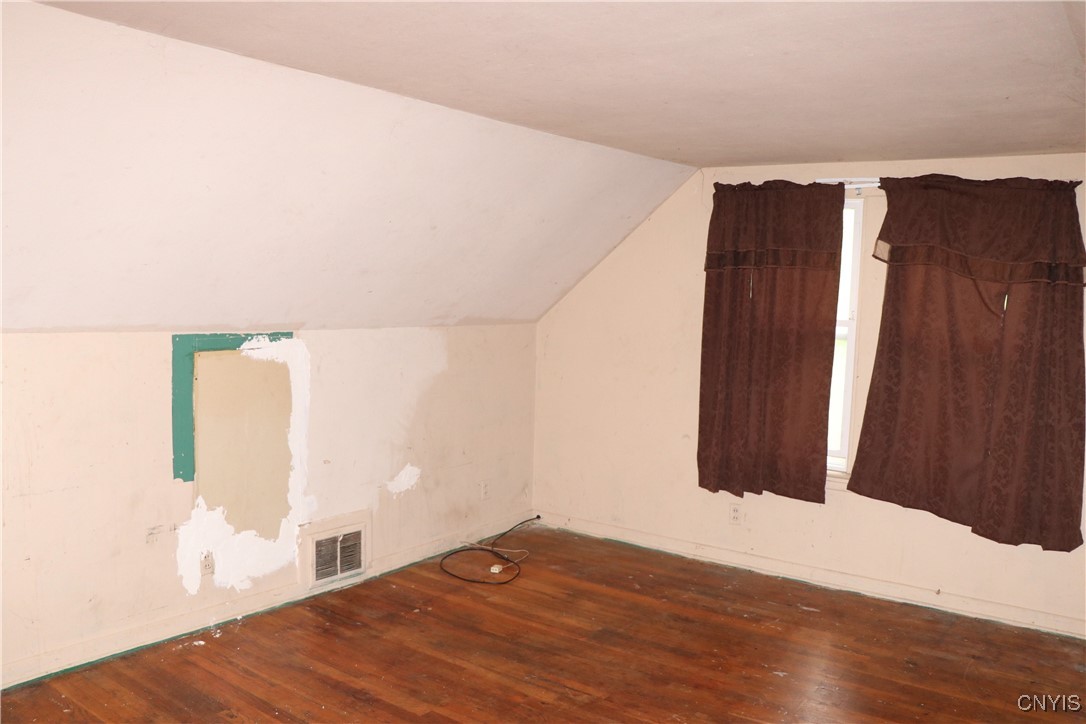 215 Hope Avenue, Syracuse, New York image 37