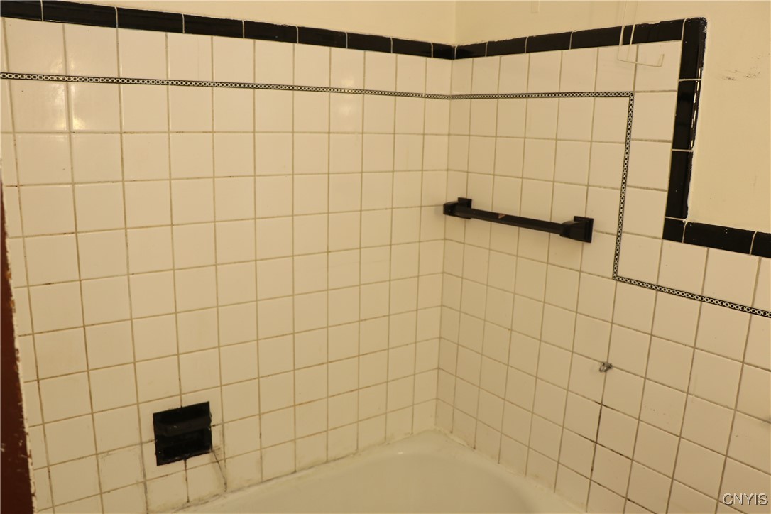215 Hope Avenue, Syracuse, New York image 34