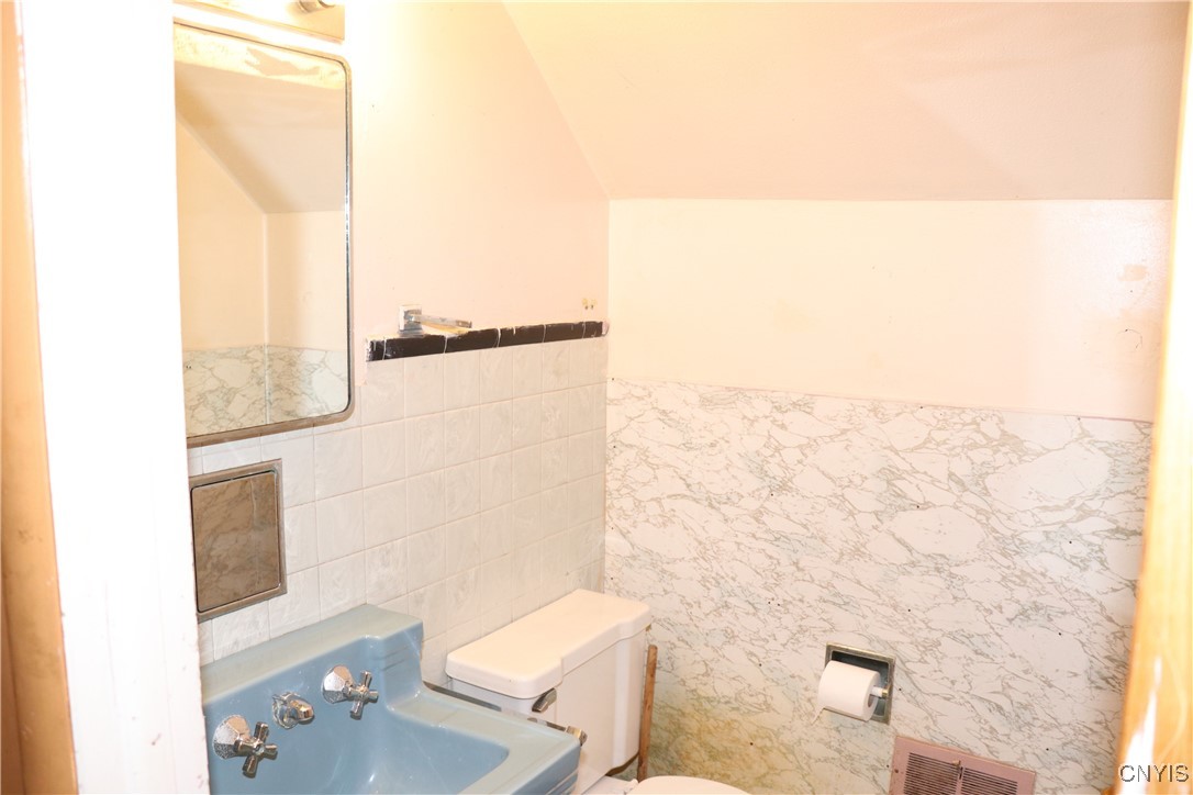 215 Hope Avenue, Syracuse, New York image 39