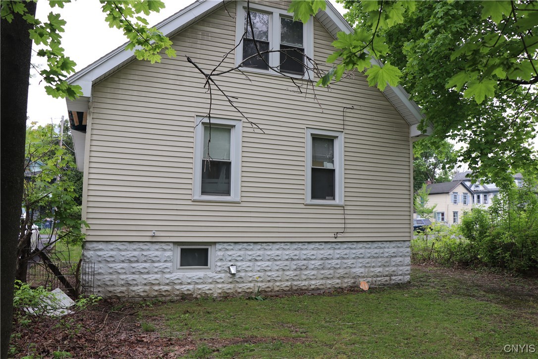 215 Hope Avenue, Syracuse, New York image 6