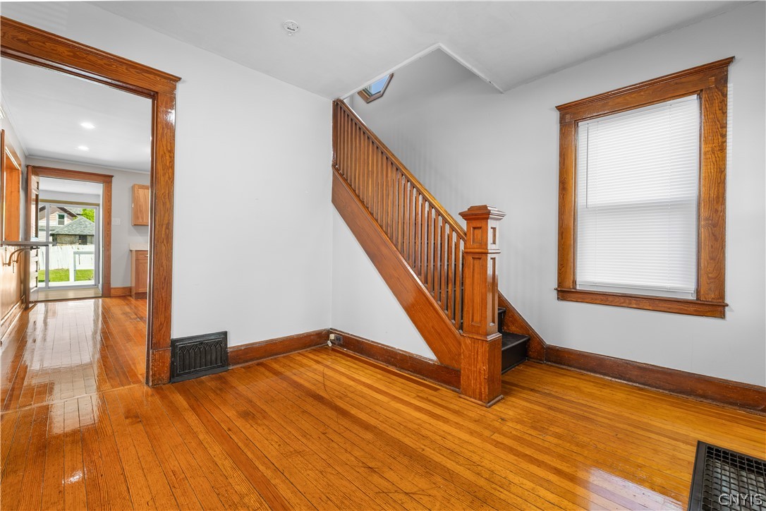 213 E Steele Street