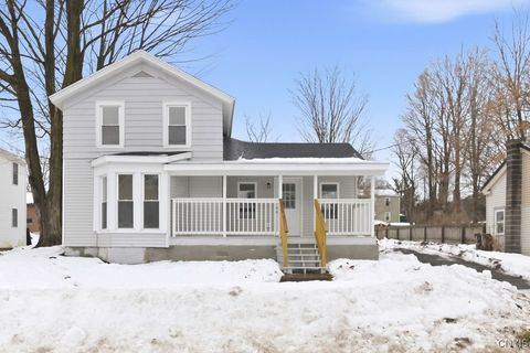 609 Seneca Street, Fulton, NY 13069 - #: S1658521