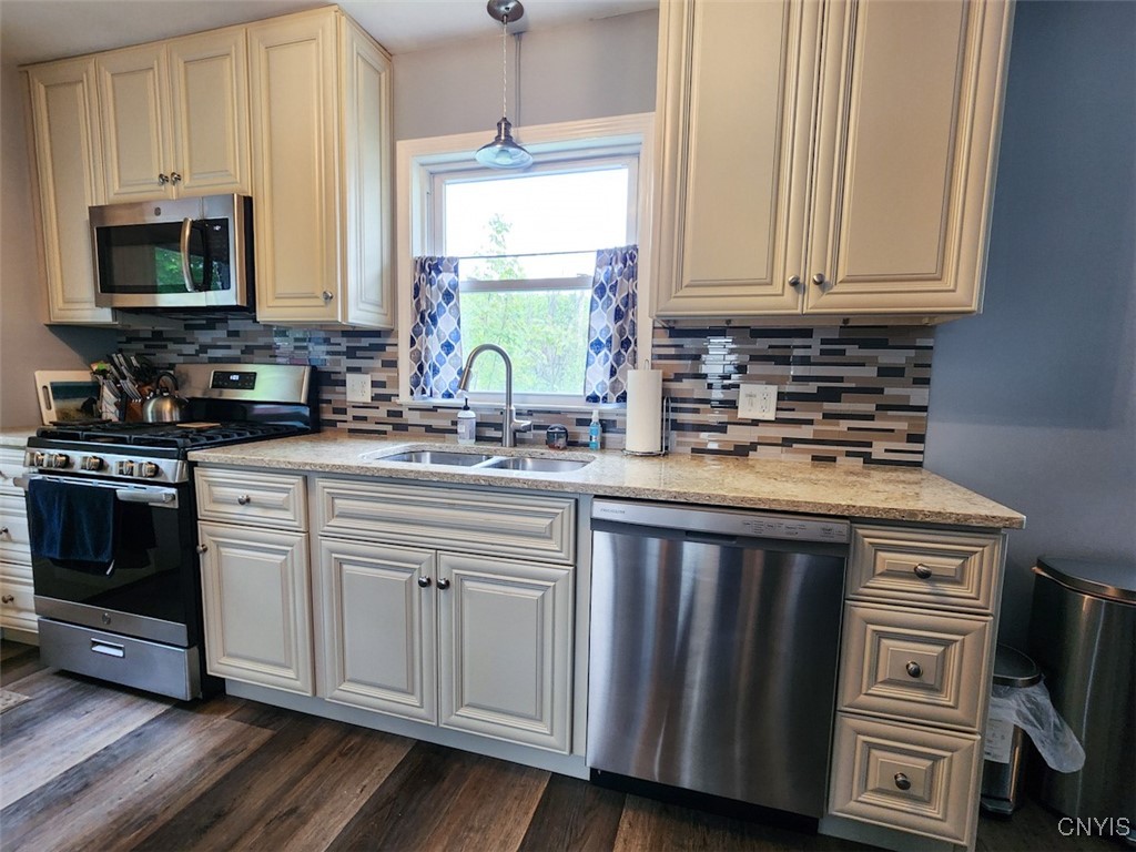 427 Mosley Drive, Syracuse, New York image 14