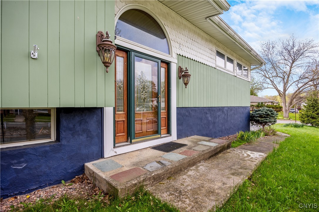 101 Hatherly Road, Syracuse, New York image 2