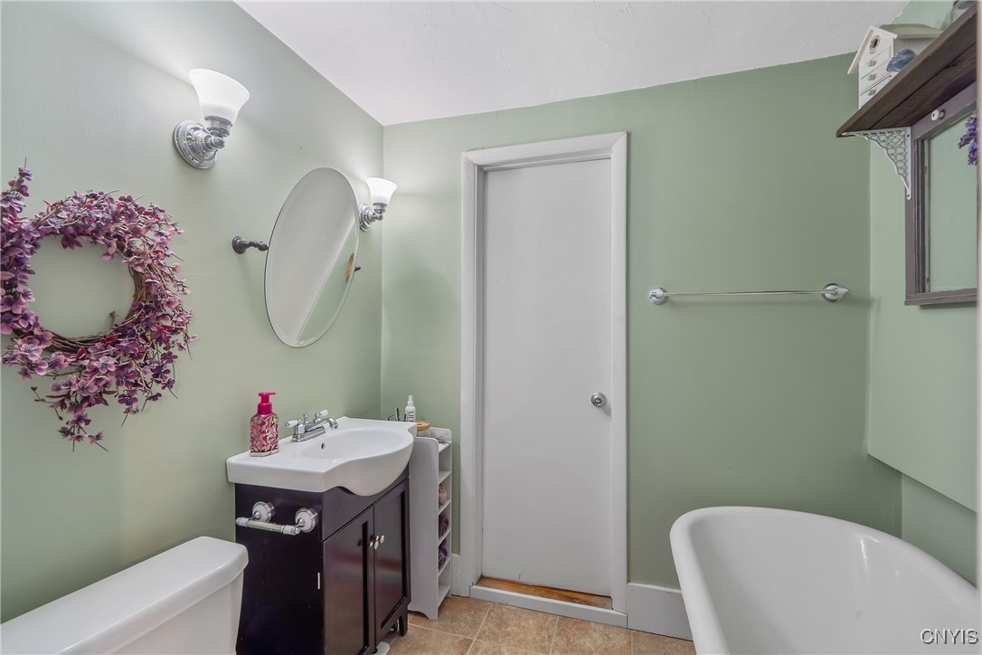 116 Palmer Dr Dr, Clay, New York image 22