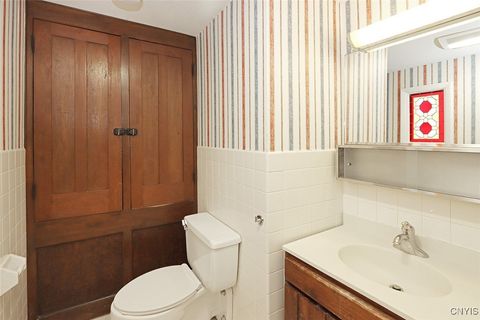 Tiny photo for 304 Cornwall Drive, DeWitt, NY 13214 (MLS # S1648093)